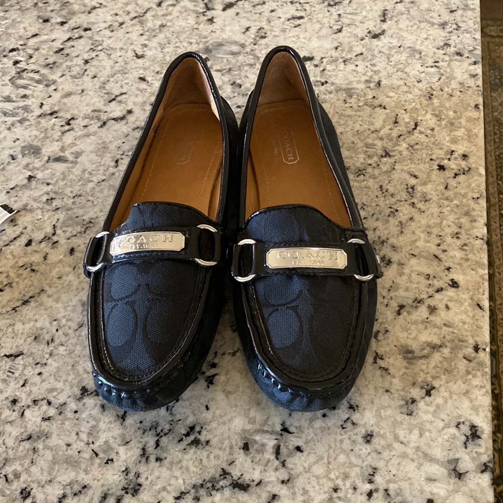 Black signature Coach shoes size 8, like new